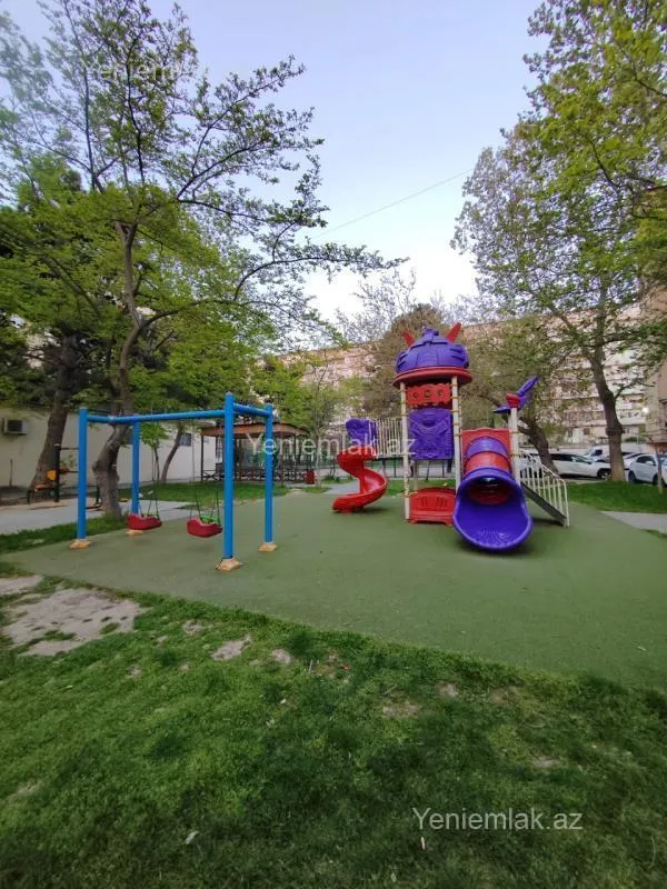 Satılır 2 otaqlı köhnə tikili 45 m²