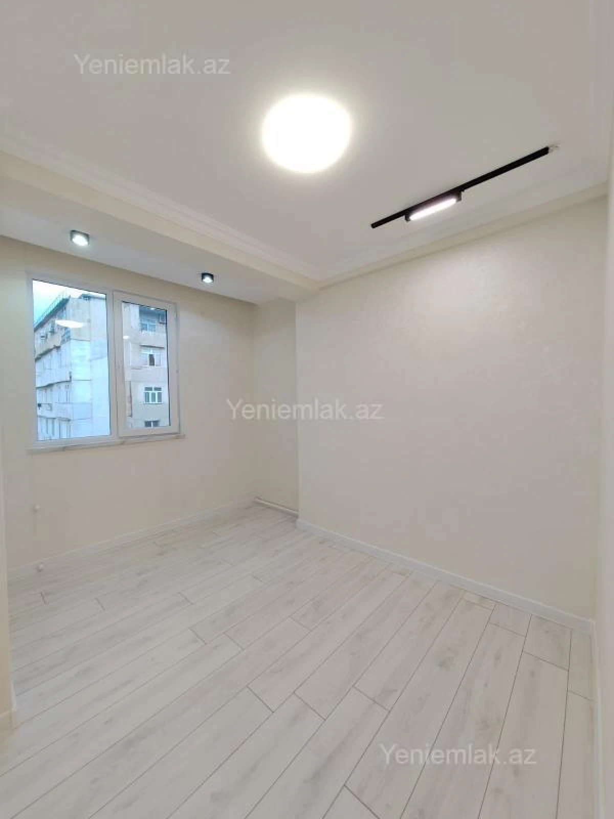 Satılır 2 otaqlı köhnə tikili 45 m²