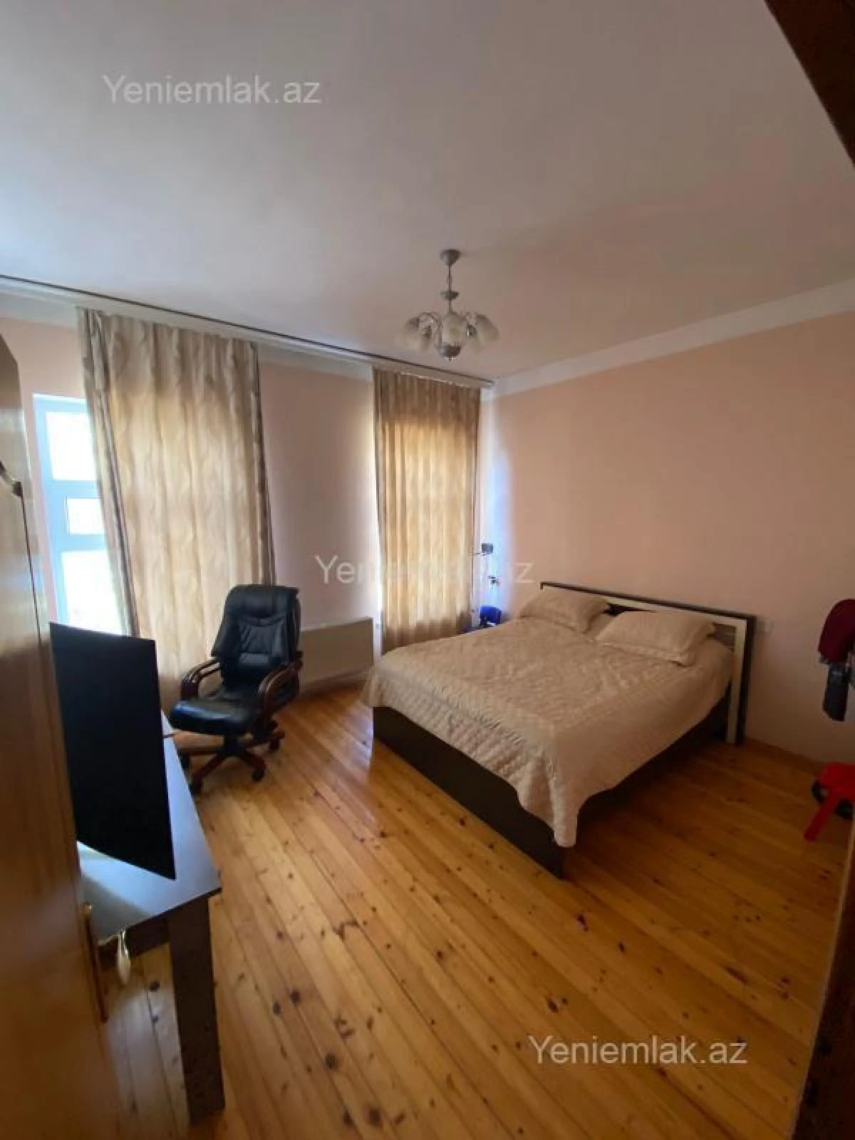 Satılır 6 otaqlı həyət evi 299 m²