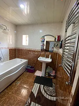 Satılır 6 otaqlı həyət evi 299 m²