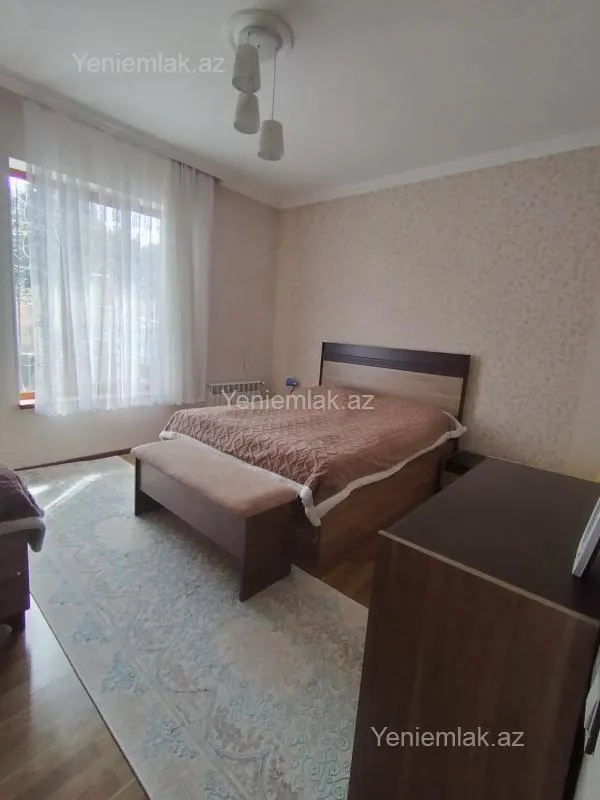 Satılır 4 otaqlı həyət evi 100 m²