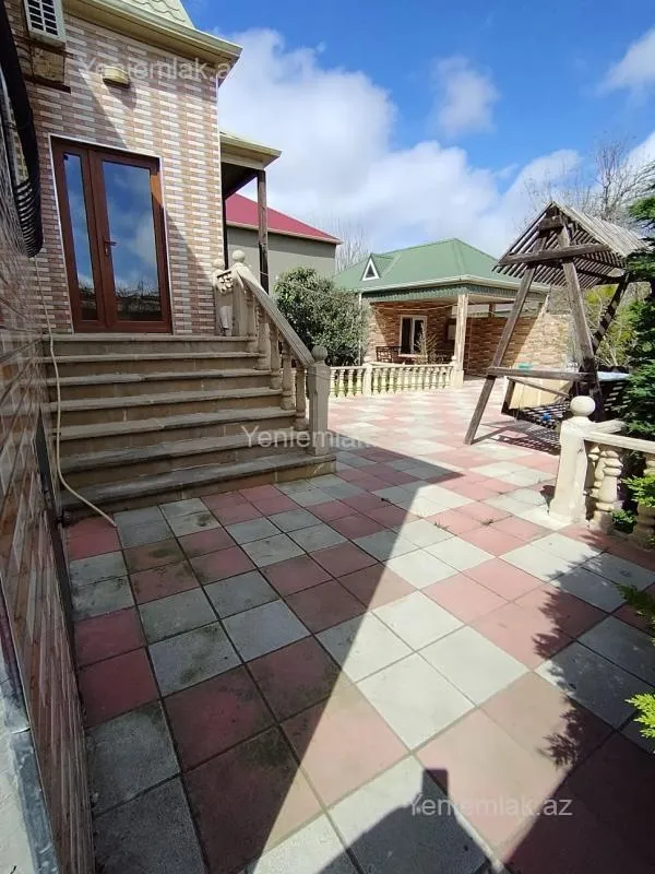 Satılır 4 otaqlı həyət evi 100 m²