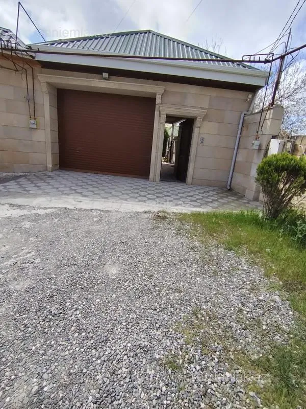 Satılır 4 otaqlı həyət evi 100 m²