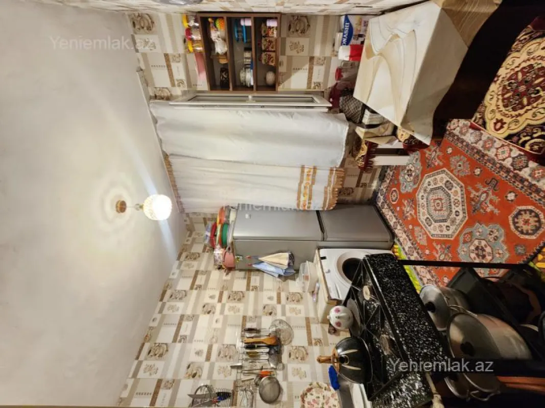 Satılır 2 otaqlı köhnə tikili 50 m²