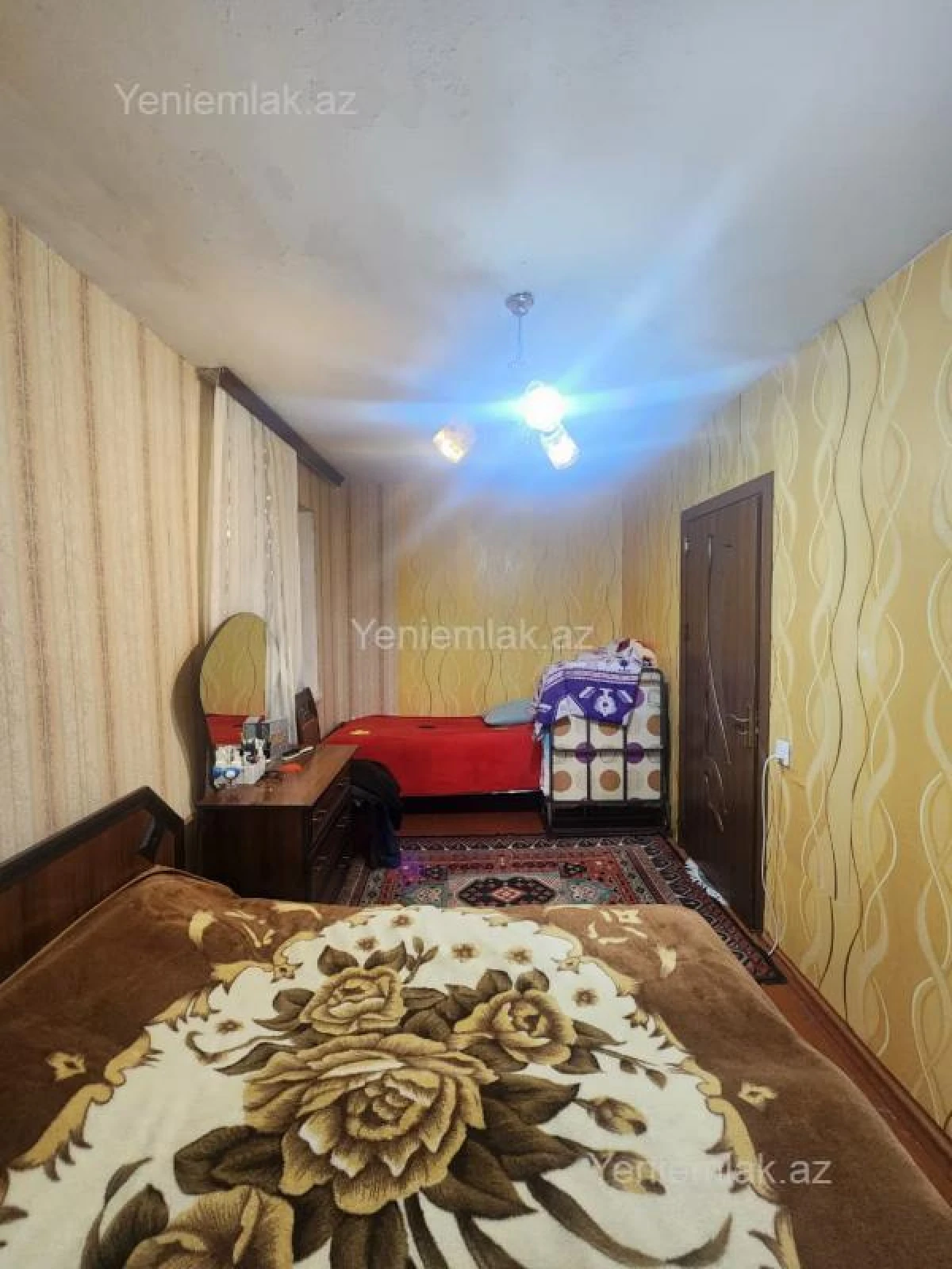 Satılır 2 otaqlı köhnə tikili 50 m²