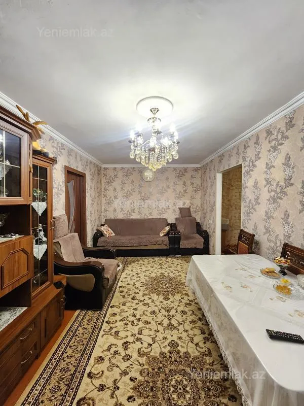 Satılır 2 otaqlı köhnə tikili 50 m²