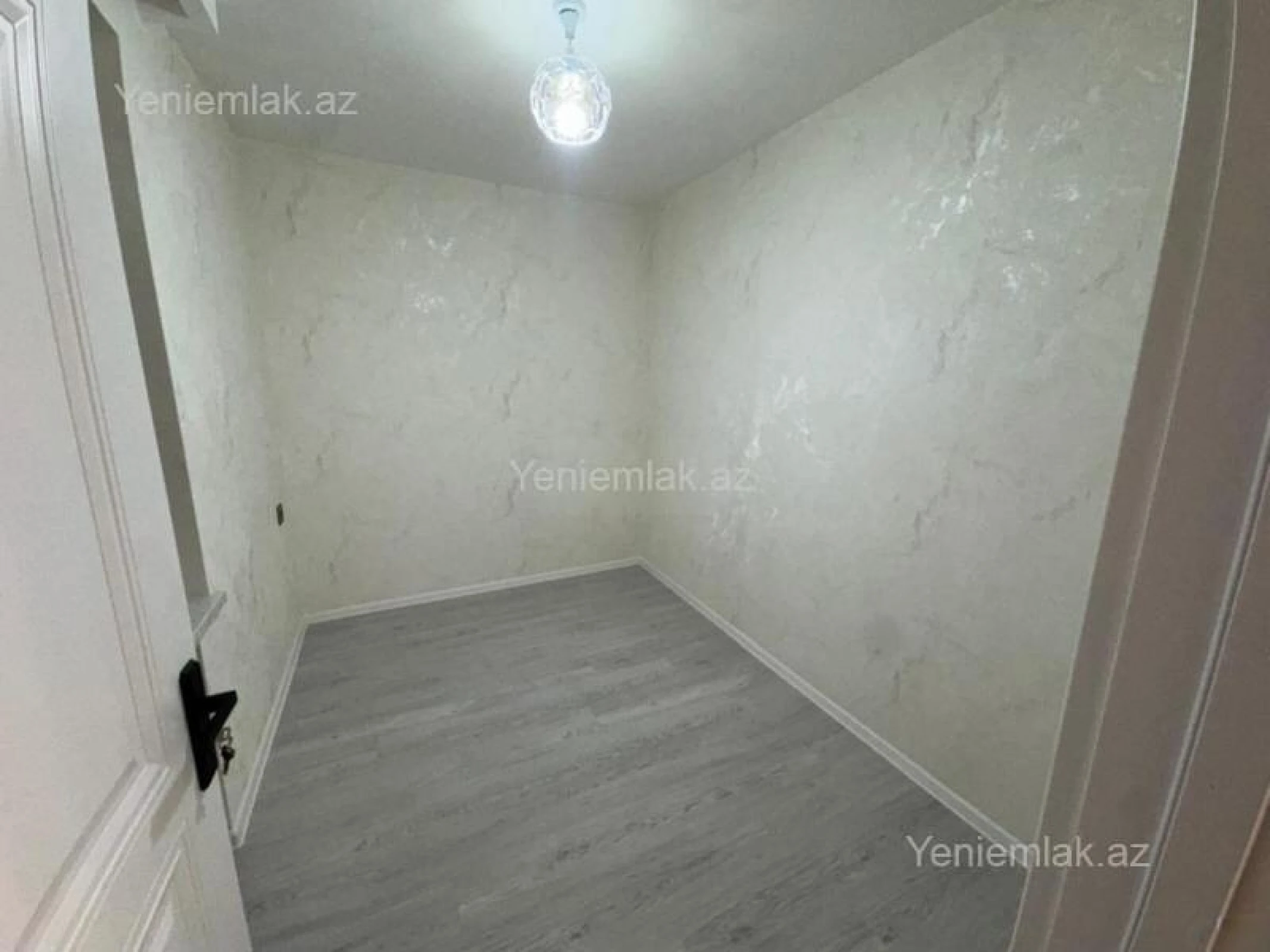 Satılır 3 otaqlı köhnə tikili 68 m²