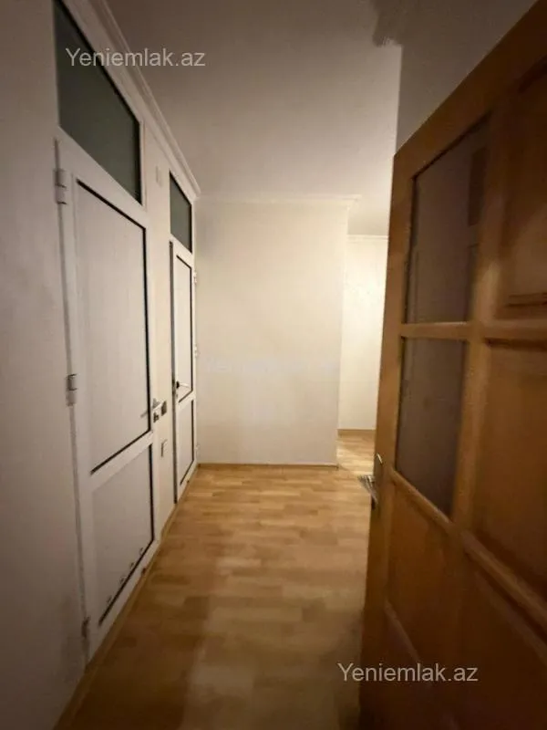 Satılır 3 otaqlı köhnə tikili 85 m²