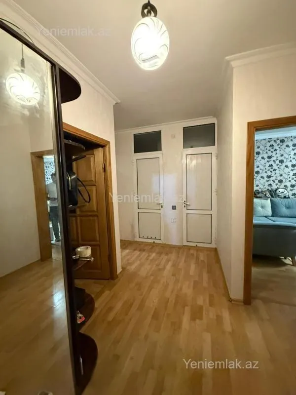 Satılır 3 otaqlı köhnə tikili 85 m²