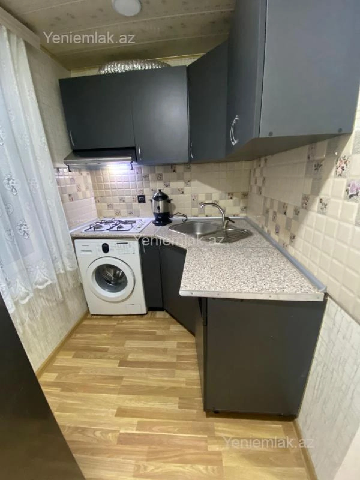 Satılır 3 otaqlı köhnə tikili 70 m²