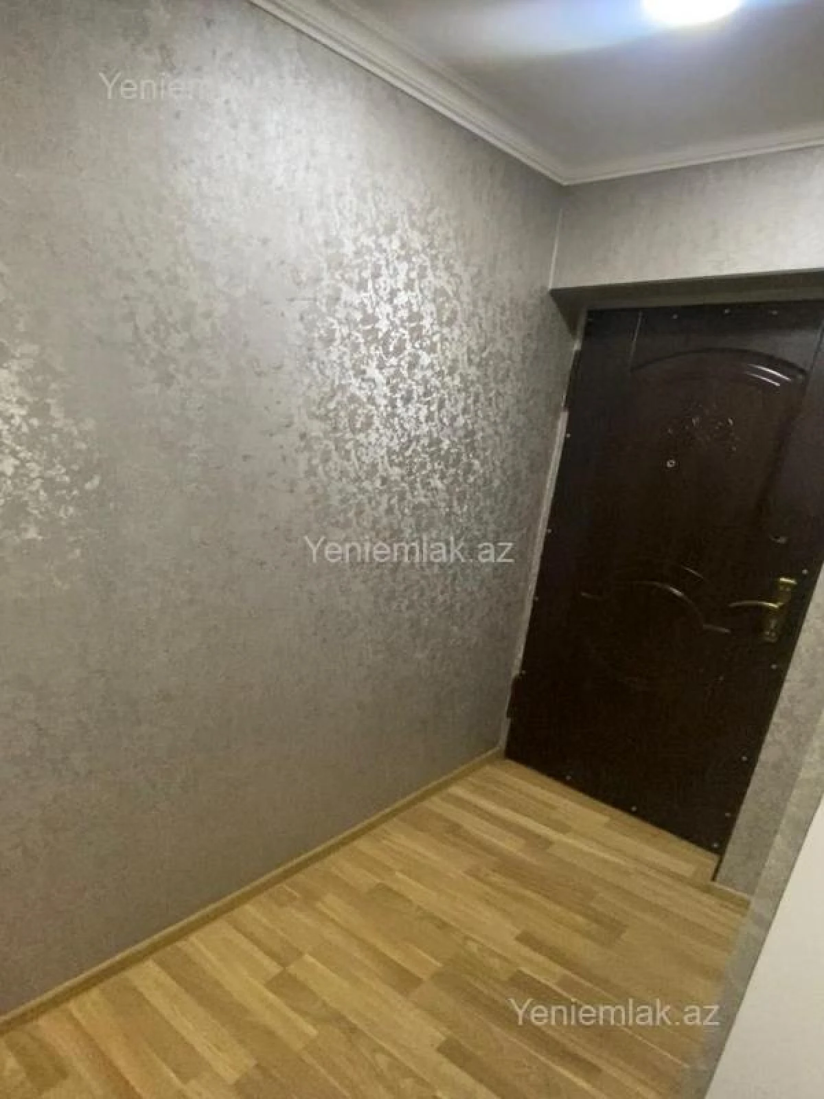 Satılır 3 otaqlı köhnə tikili 70 m²