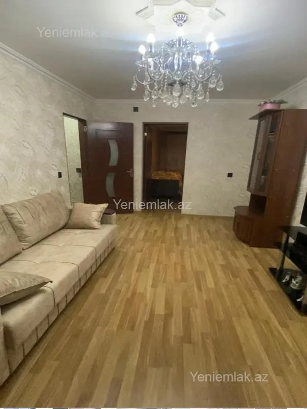 Satılır 3 otaqlı köhnə tikili 70 m²