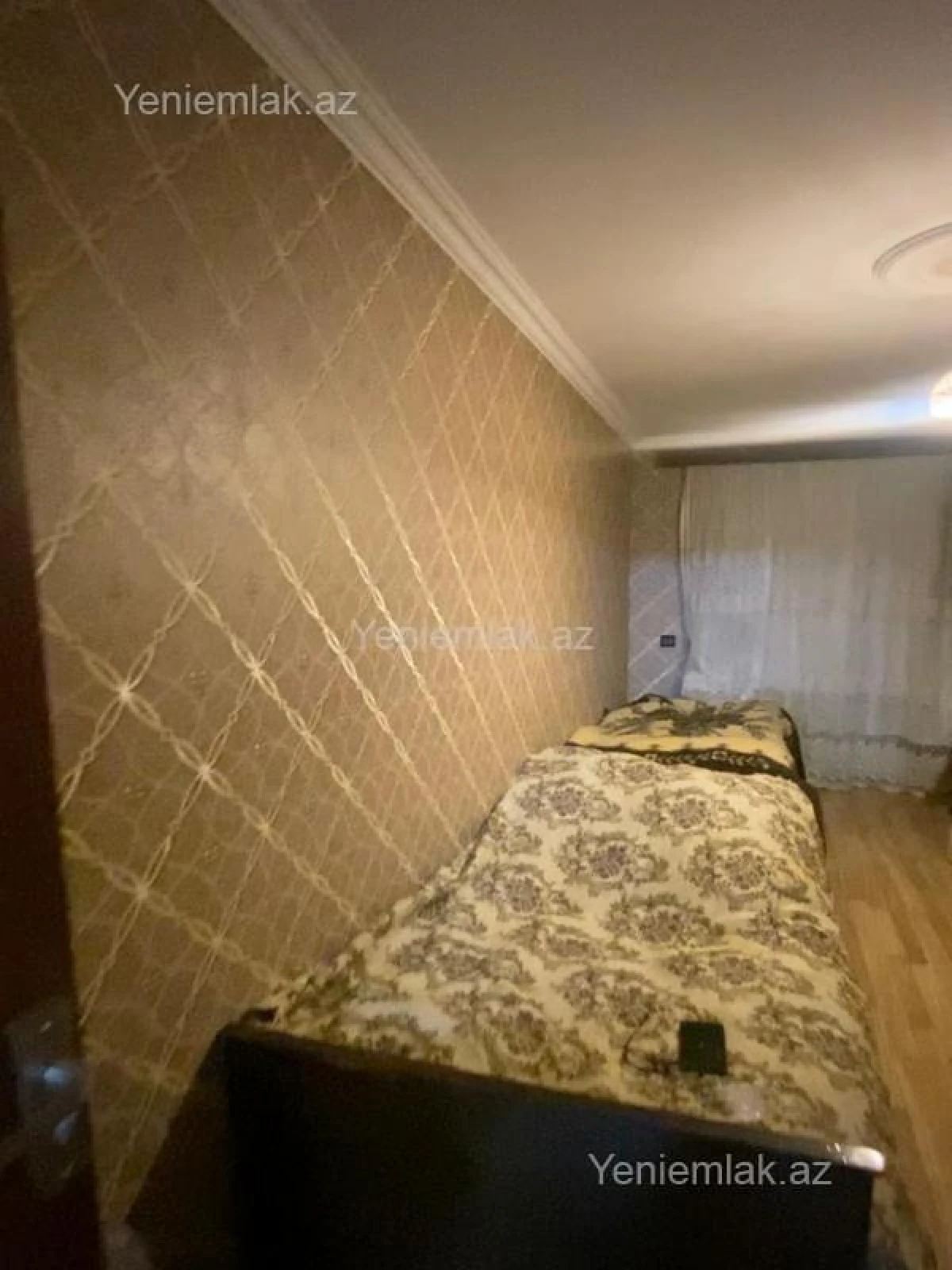Satılır 3 otaqlı köhnə tikili 70 m²