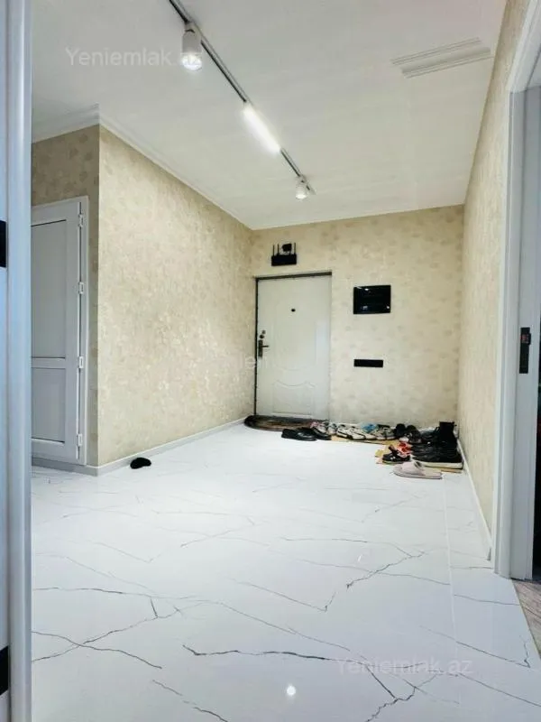 Satılır 2 otaqlı köhnə tikili 55 m²