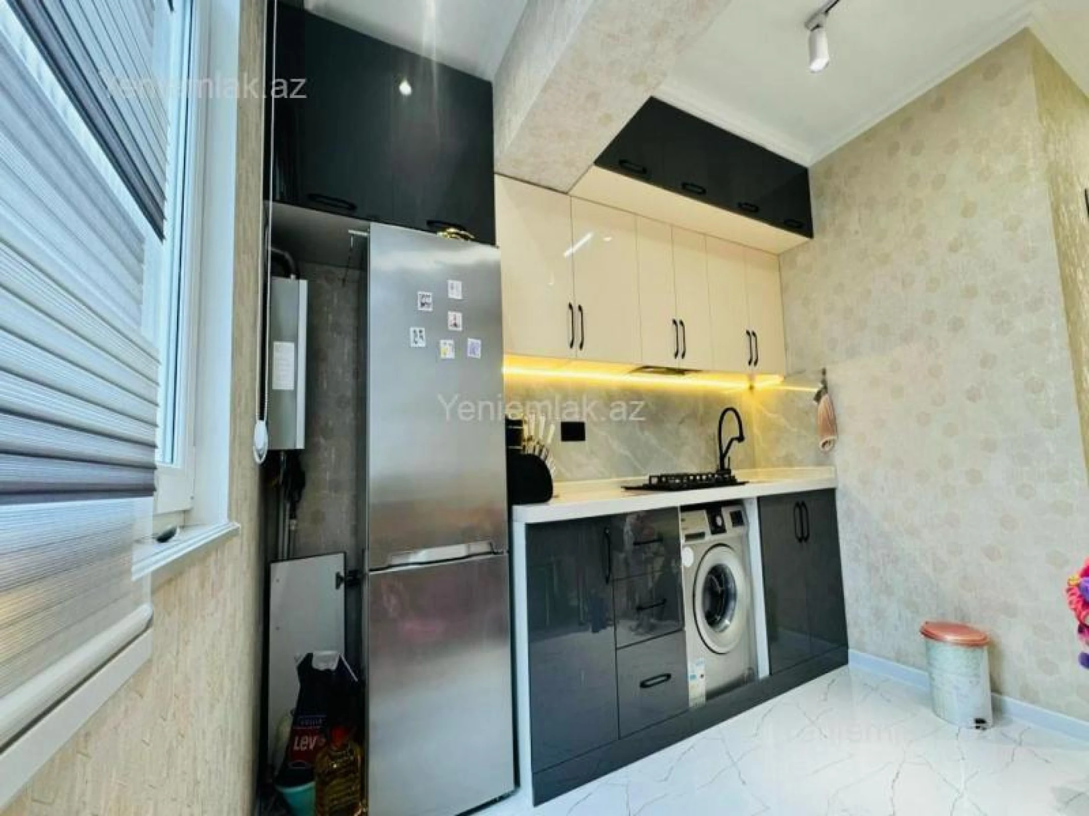 Satılır 2 otaqlı köhnə tikili 55 m²