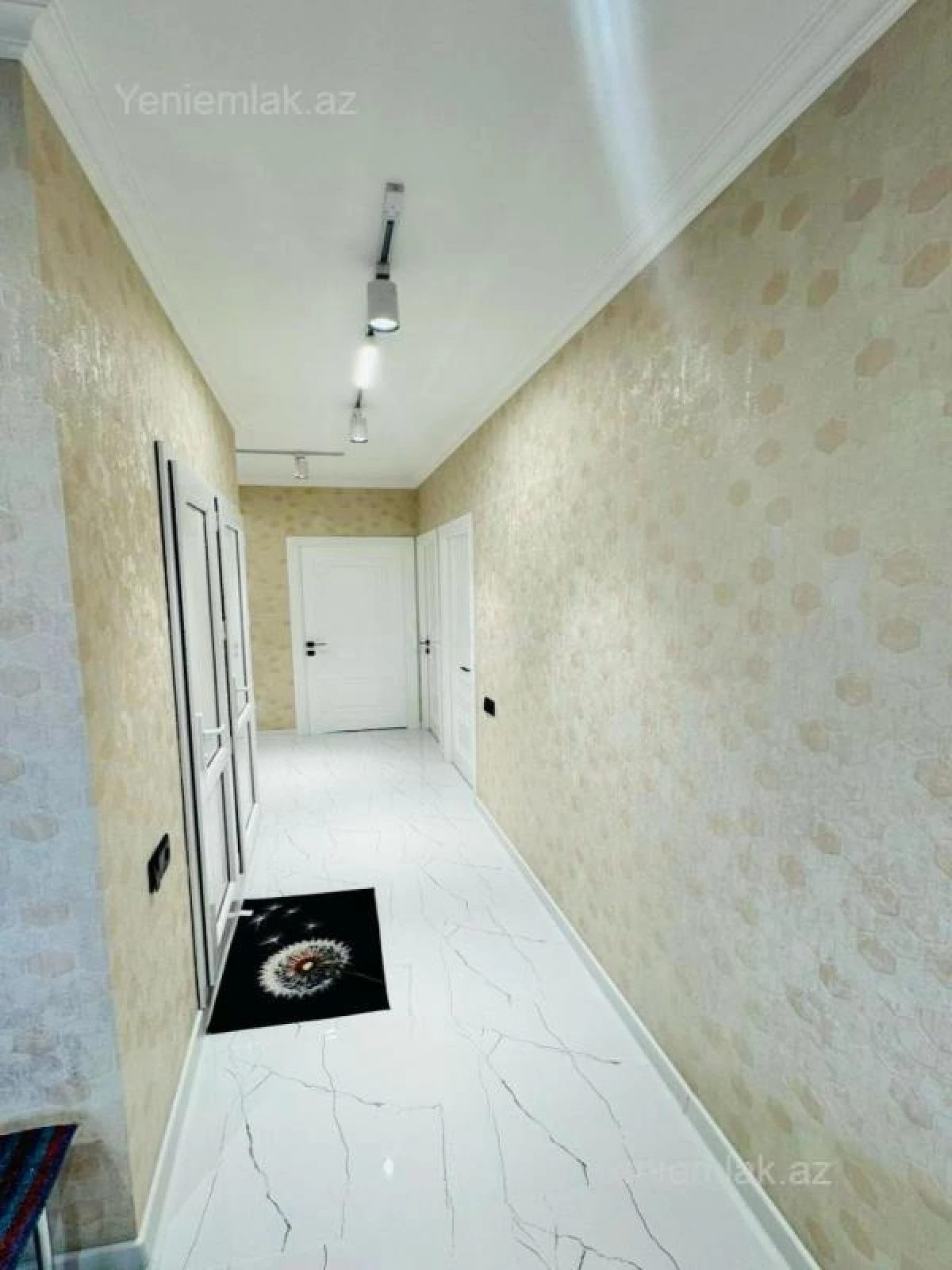 Satılır 2 otaqlı köhnə tikili 55 m²