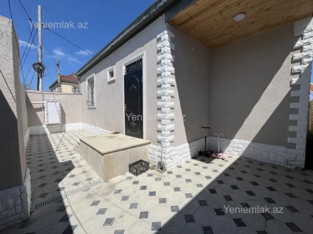 Satılır 4 otaqlı həyət evi 100 m²
