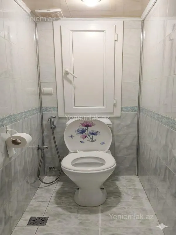 Satılır 3 otaqlı köhnə tikili 80 m²