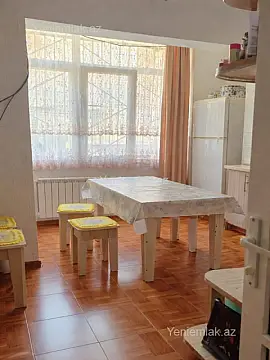 Satılır 3 otaqlı köhnə tikili 80 m²