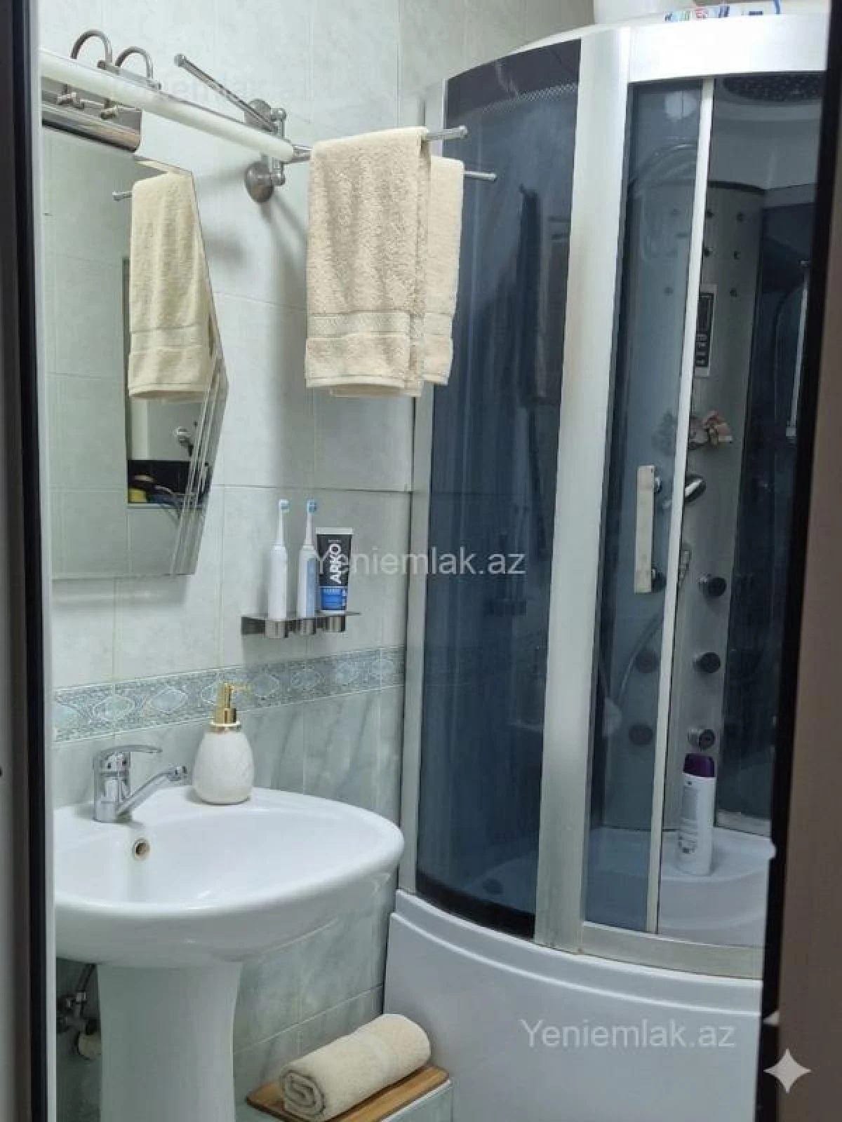 Satılır 3 otaqlı köhnə tikili 80 m²