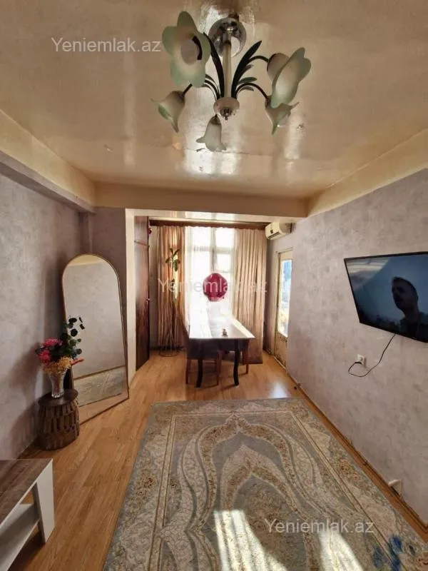 Satılır 2 otaqlı köhnə tikili 48 m²