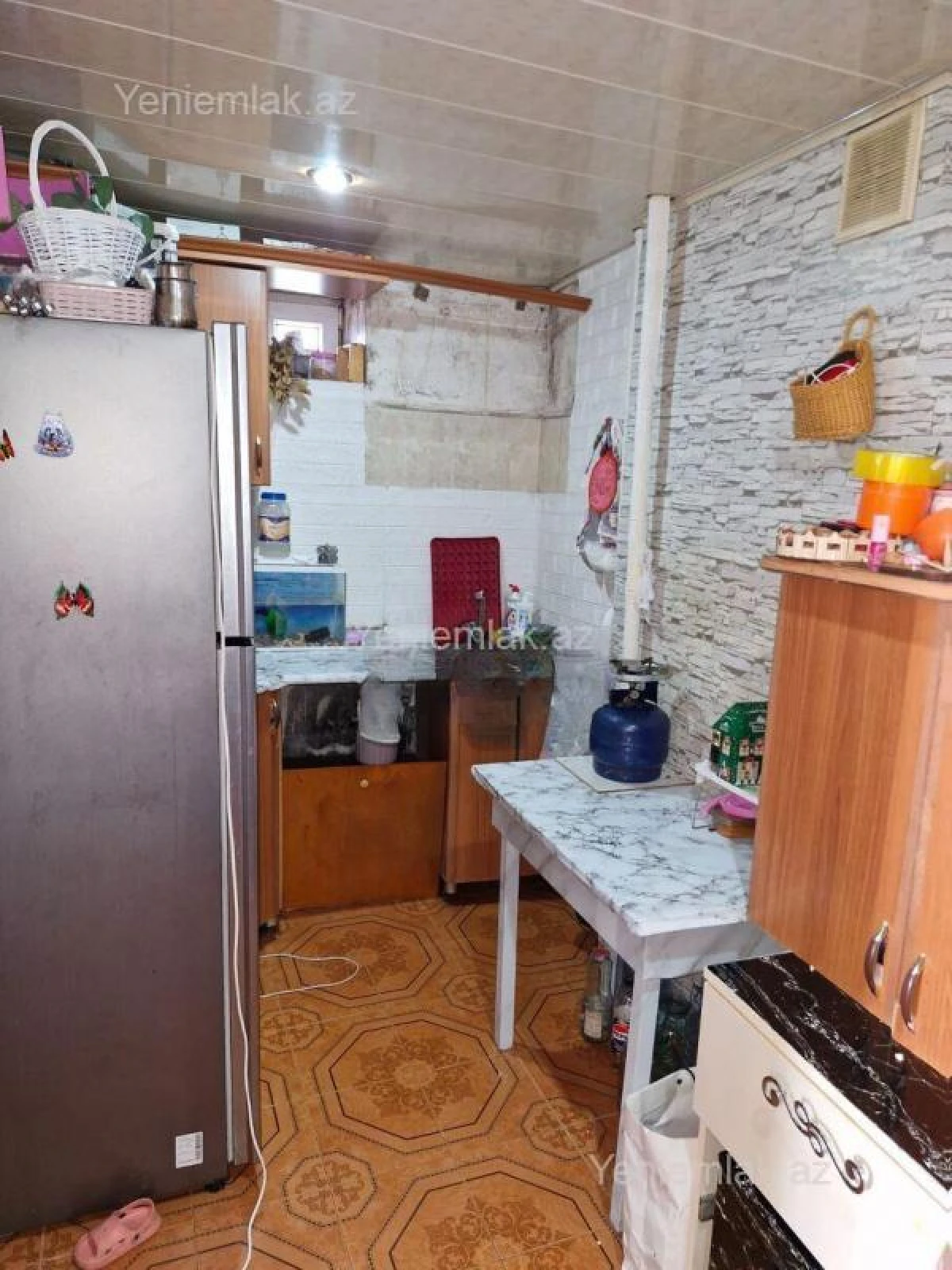 Satılır 2 otaqlı köhnə tikili 48 m²