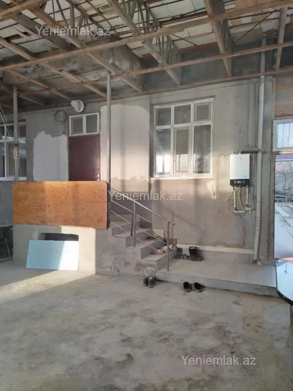 Satılır 5 otaqlı həyət evi 130 m²