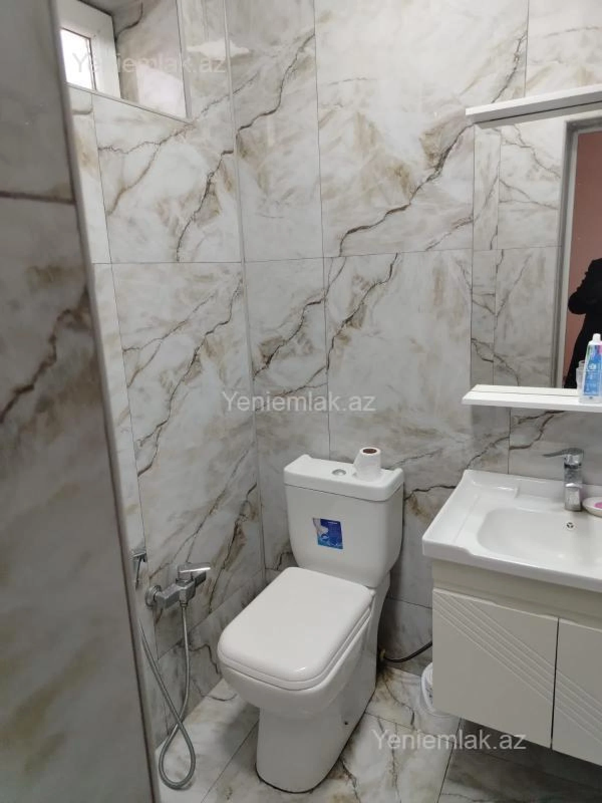 Satılır 5 otaqlı həyət evi 130 m²