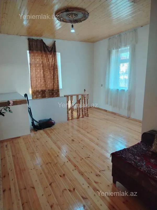 Satılır 5 otaqlı həyət evi 130 m²
