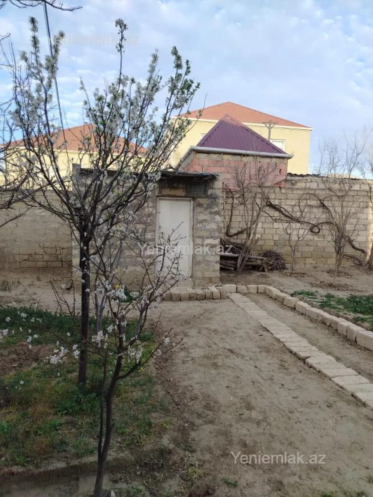 Satılır 5 otaqlı həyət evi 130 m²