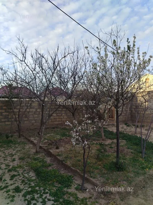 Satılır 5 otaqlı həyət evi 130 m²