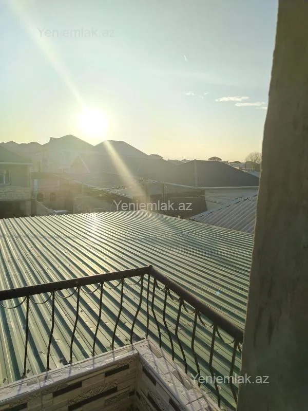 Satılır 5 otaqlı həyət evi 130 m²