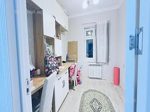 Satılır 4 otaqlı köhnə tikili 80 m²