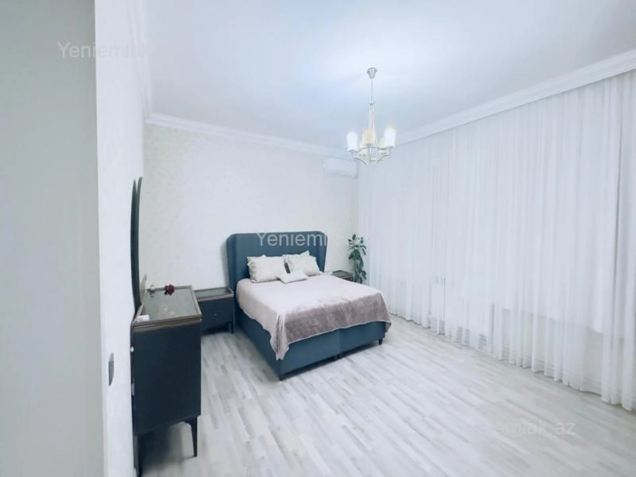 Satılır 4 otaqlı köhnə tikili 80 m²