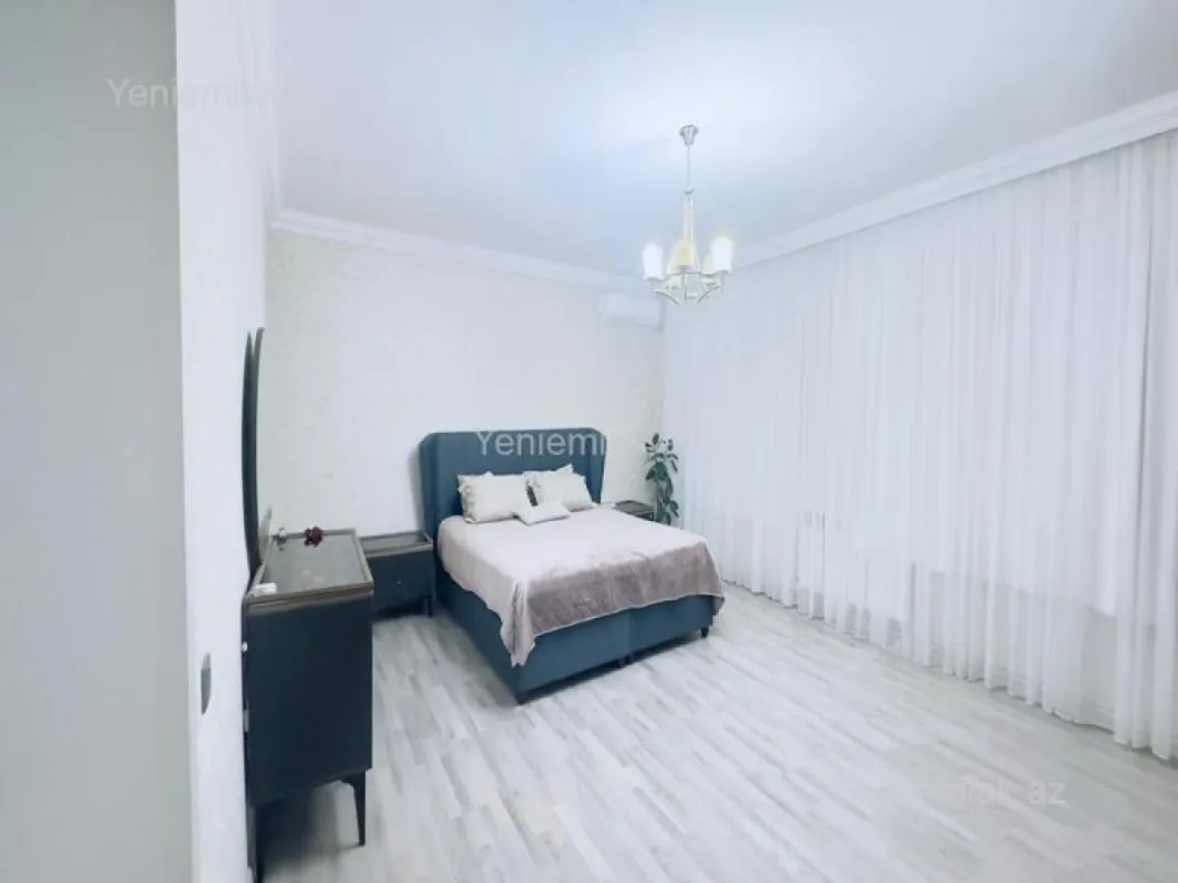 Satılır 4 otaqlı köhnə tikili 80 m²