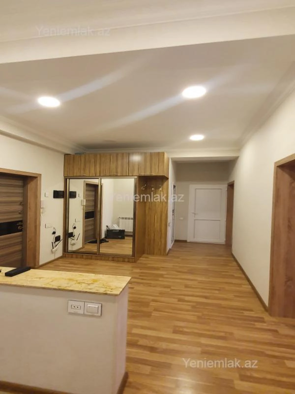 Satılır 3 otaqlı yeni tikili 105 m²