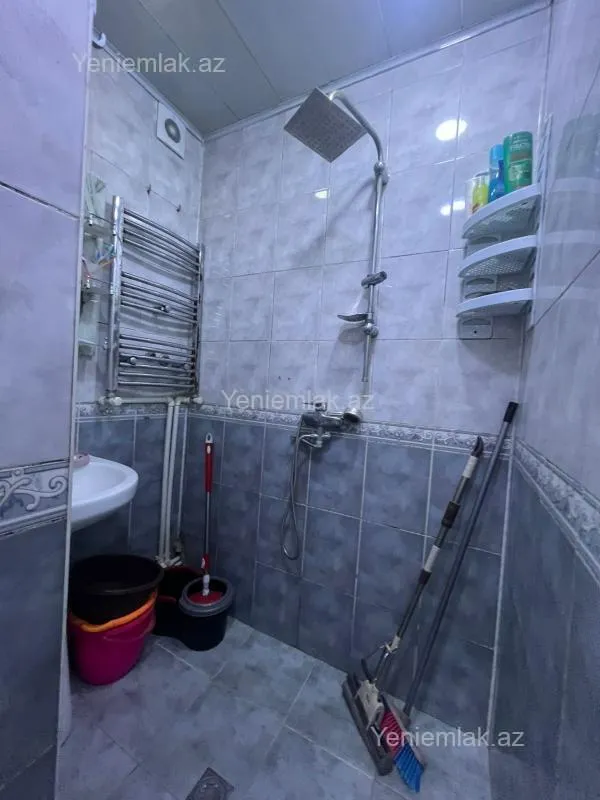 Satılır 3 otaqlı köhnə tikili 80 m²