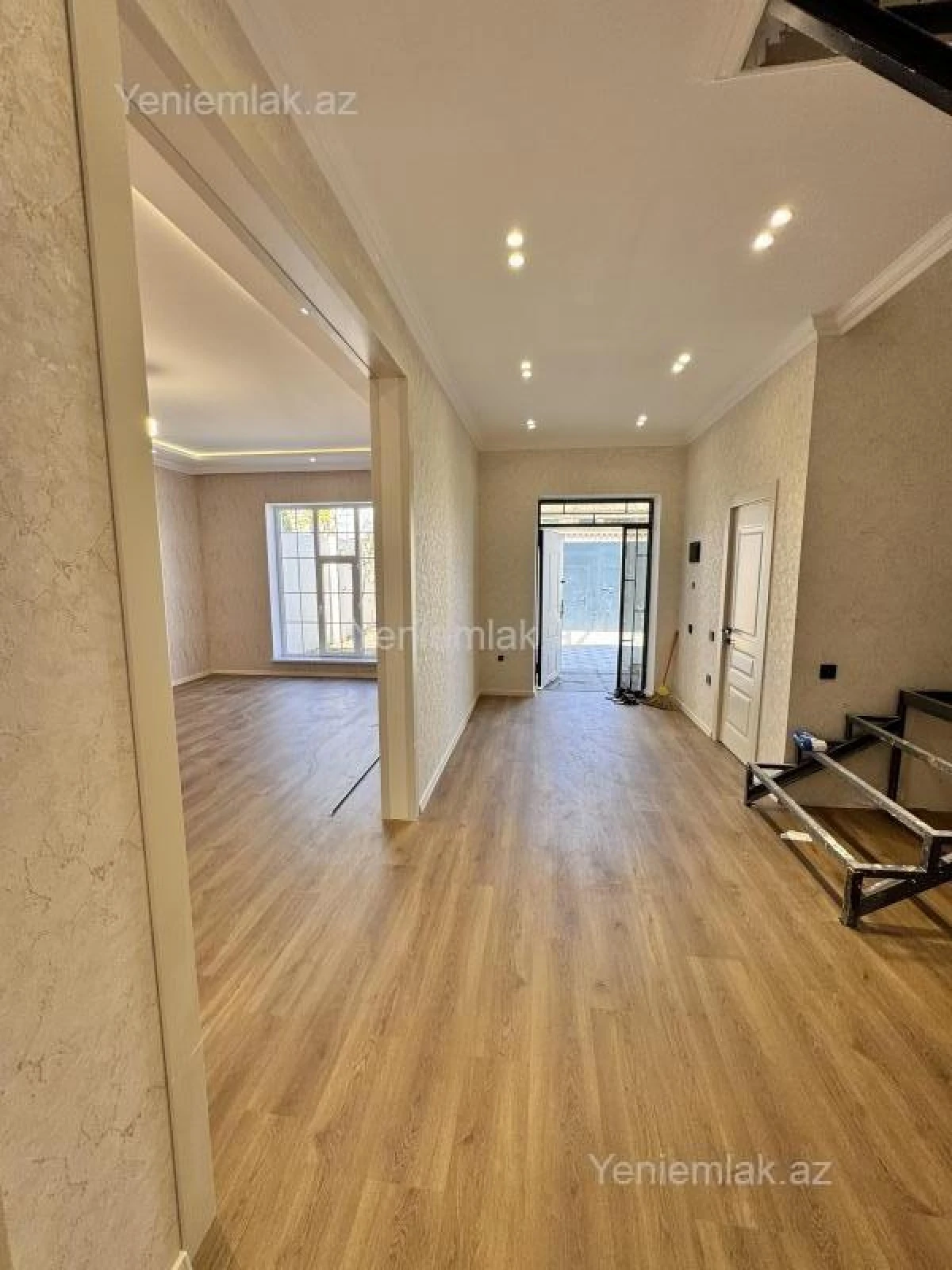 Satılır 5 otaqlı həyət evi 150 m²