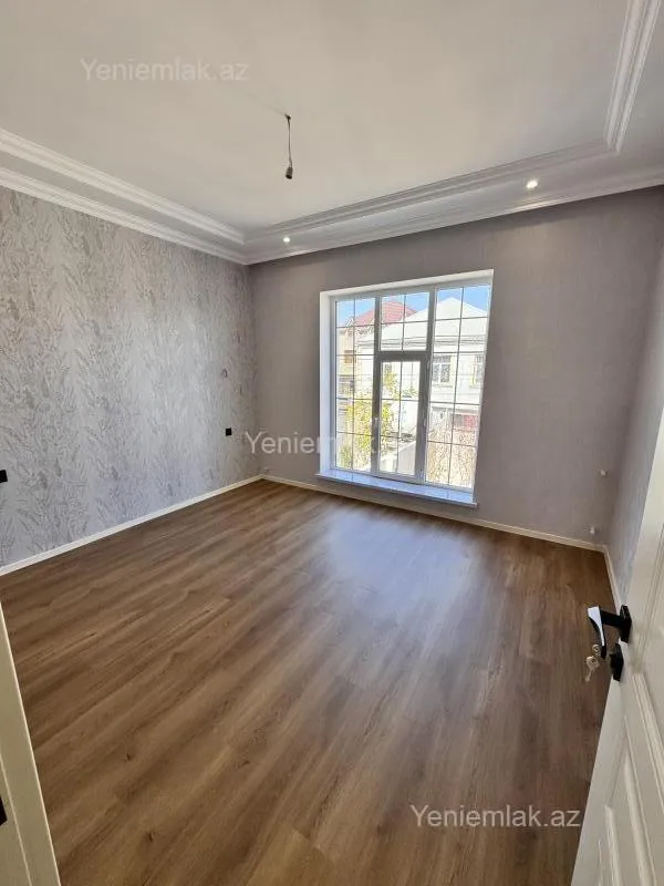 Satılır 5 otaqlı həyət evi 150 m²