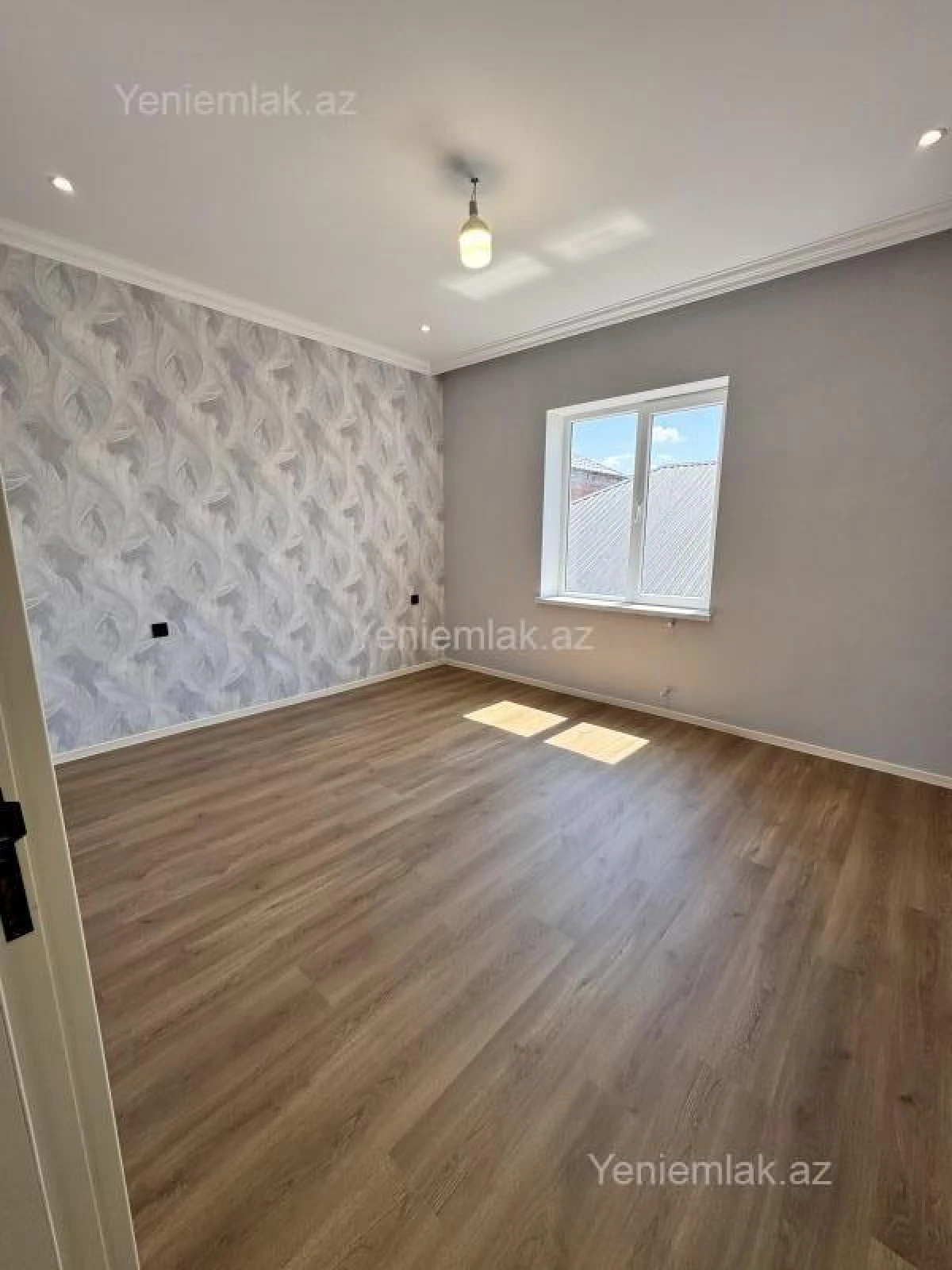 Satılır 5 otaqlı həyət evi 150 m²