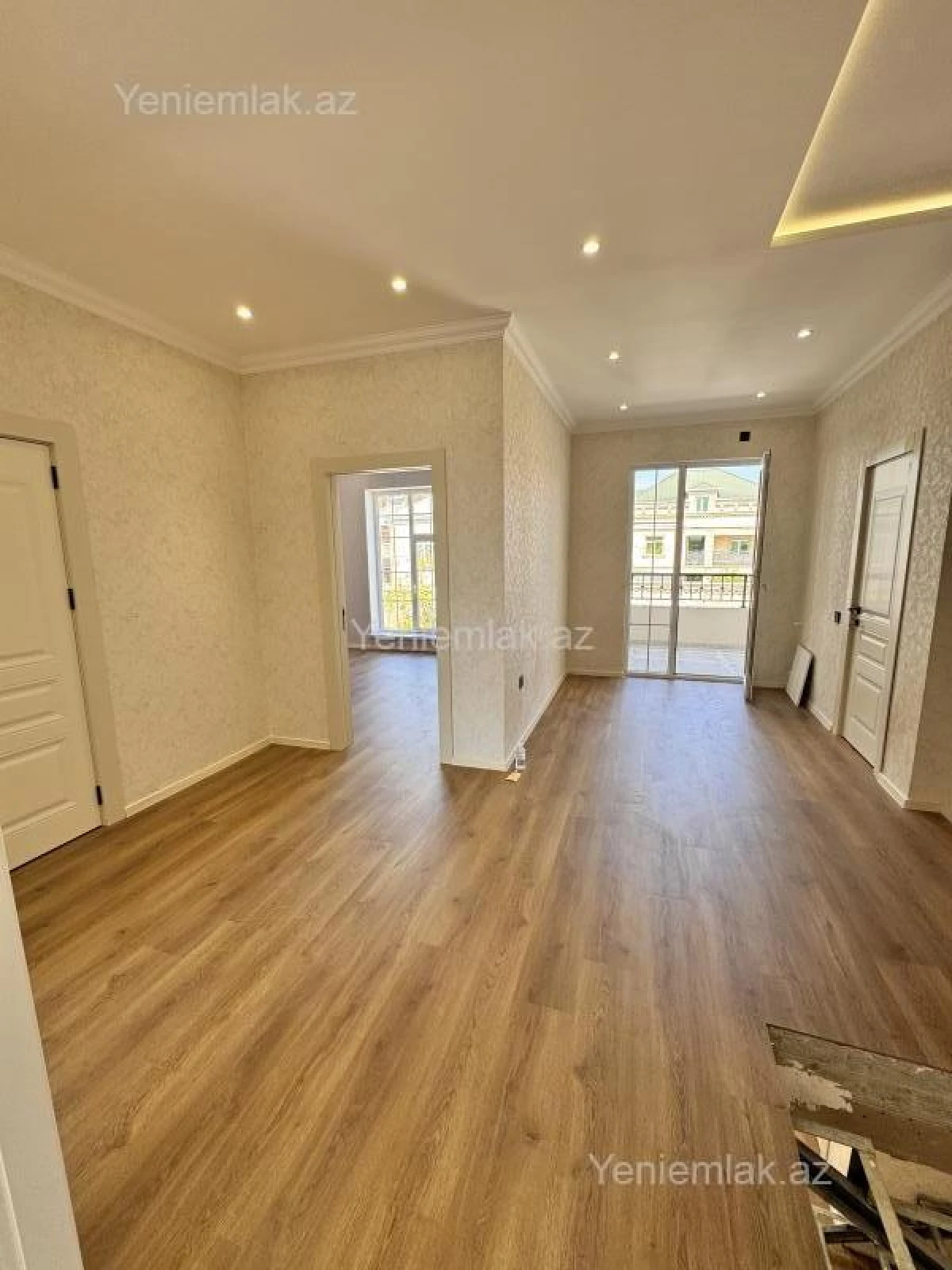 Satılır 5 otaqlı həyət evi 150 m²