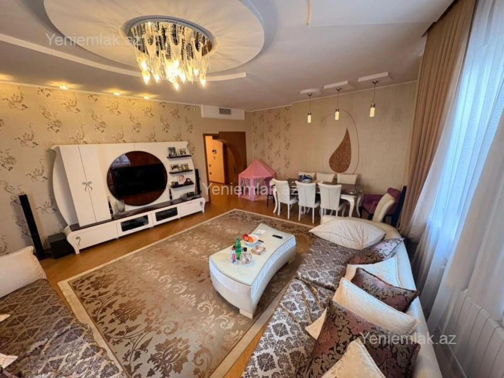 Satılır 4 otaqlı yeni tikili 180 m²