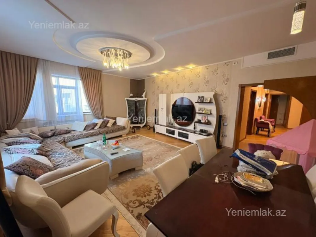 Satılır 4 otaqlı yeni tikili 180 m²