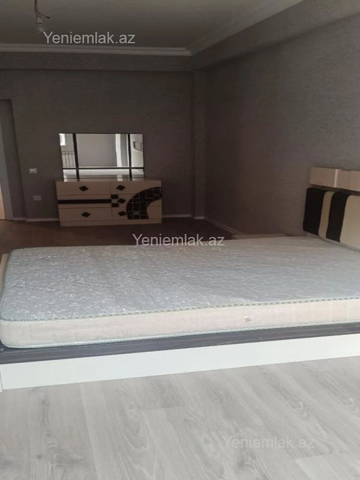 Satılır 3 otaqlı yeni tikili 151 m²