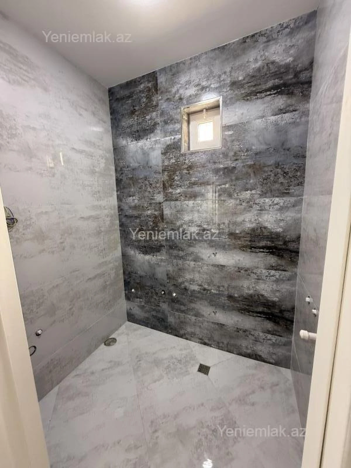 Satılır 5 otaqlı həyət evi 150 m²