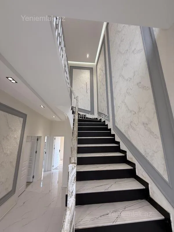 Satılır 5 otaqlı həyət evi 150 m²