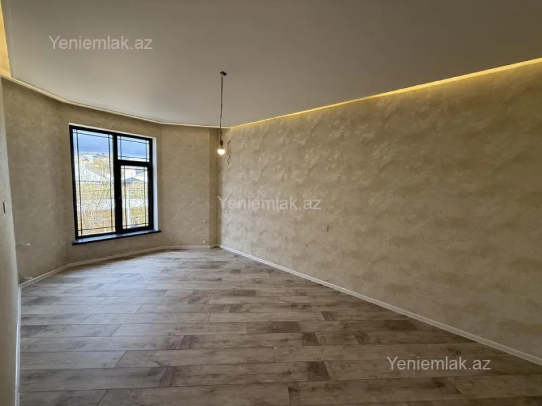 Satılır 5 otaqlı həyət evi 150 m²