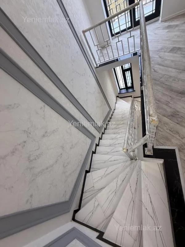 Satılır 5 otaqlı həyət evi 150 m²