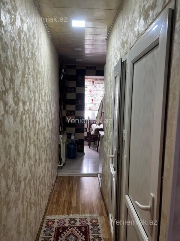 Satılır 4 otaqlı köhnə tikili 110 m²