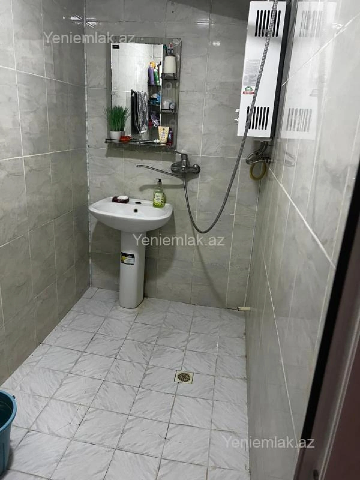 Satılır 4 otaqlı köhnə tikili 110 m²